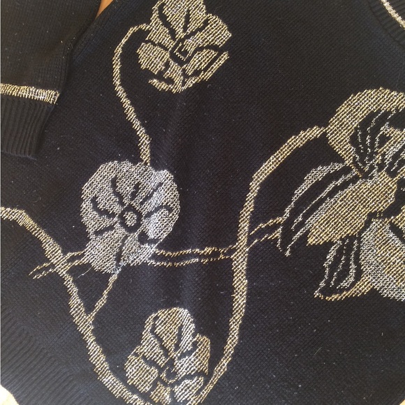 Vintage Adele Sweater - Picture 4 of 7